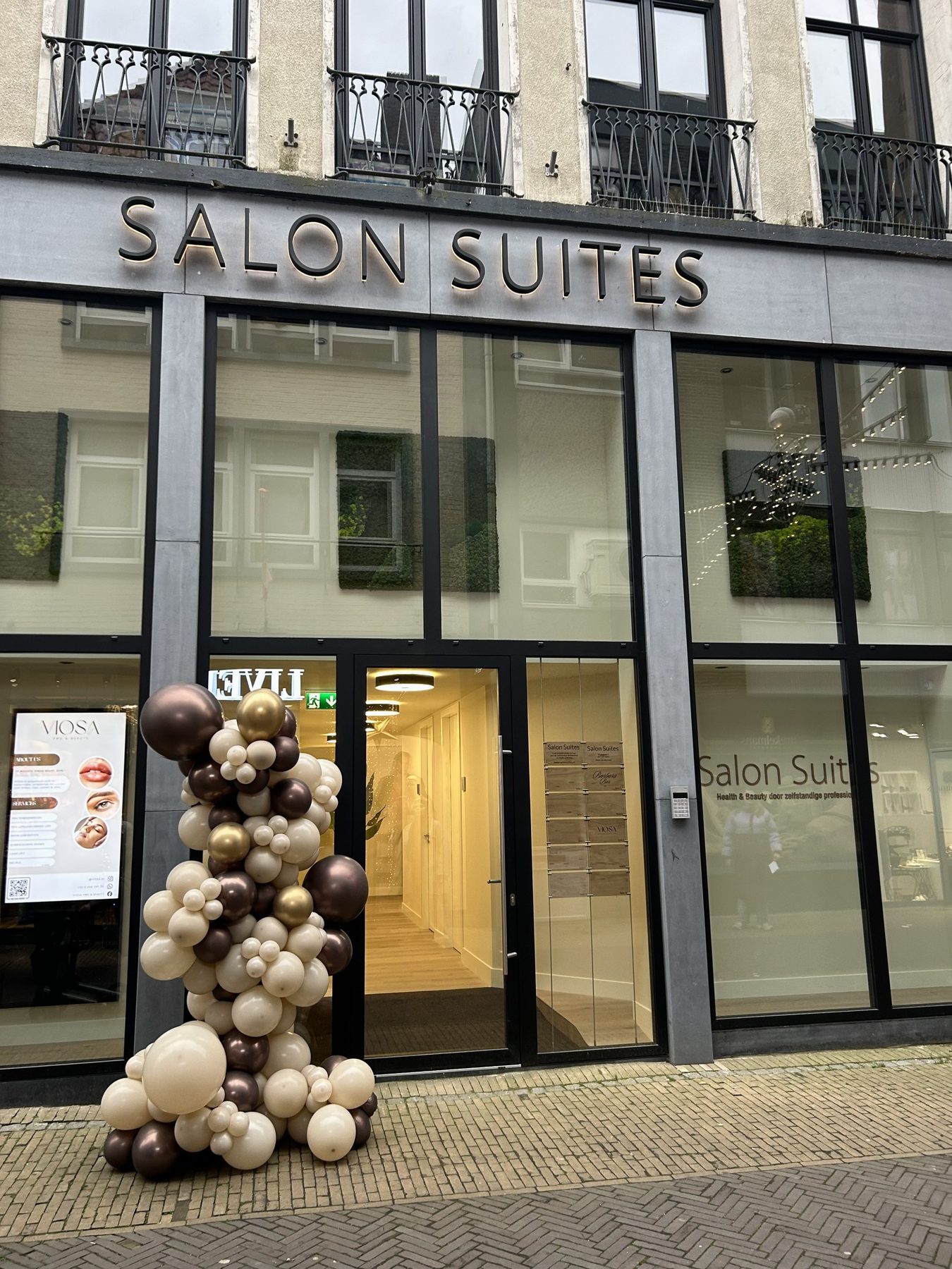 De gevel van Salon Suites Venlo aan de Klaasstraat